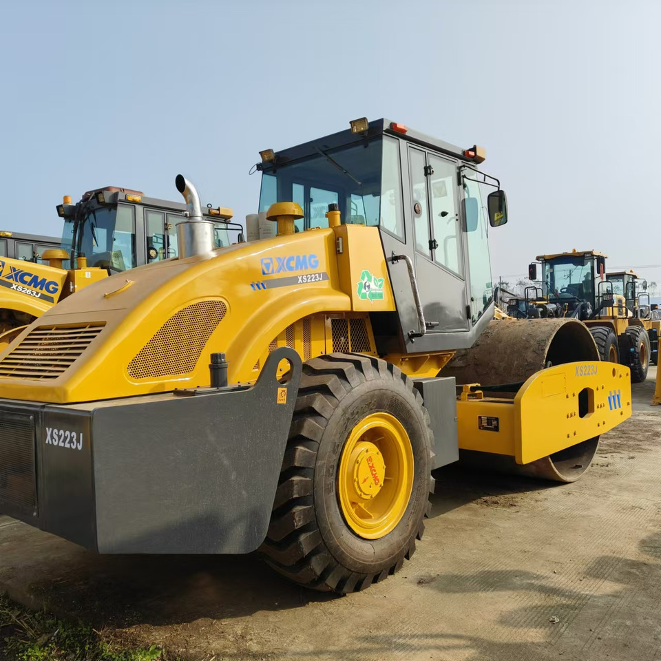 XCMG XS223J used road roller low hours factory price - Дорожный каток: фото 3 XCMG XS223J used road roller low hours factory price - Дорожный каток: фото 3