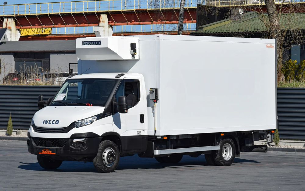 Iveco DAILY 70C18 / 3.0 - 180 KM / AUTOMAT HI-MATIC / 3 OSOBY / CHŁODNIA - MROŹNIA 4,55 M / AGREGAD FRIGOBLOCK / WINDA SORENSEN / KLIMA / TEMPOMAT / KAMERA COFANIA / REGULOWANE ZAWIESZENIE / SERWISOWA - Рефрижератор: фото 1 Iveco DAILY 70C18 / 3.0 - 180 KM / AUTOMAT HI-MATIC / 3 OSOBY / CHŁODNIA - MROŹNIA 4,55 M / AGREGAD FRIGOBLOCK / WINDA SORENSEN / KLIMA / TEMPOMAT / KAMERA COFANIA / REGULOWANE ZAWIESZENIE / SERWISOWA - Рефрижератор: фото 1