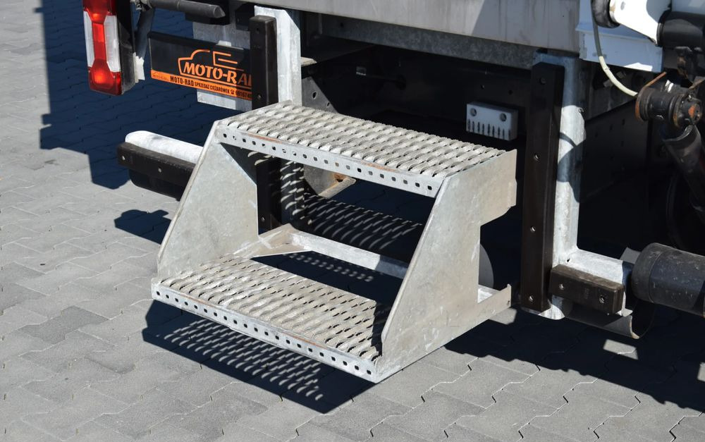 Iveco DAILY 70C18 / 3.0 - 180 KM / AUTOMAT HI-MATIC / 3 OSOBY / CHŁODNIA - MROŹNIA 4,55 M / AGREGAD FRIGOBLOCK / WINDA SORENSEN / KLIMA / TEMPOMAT / KAMERA COFANIA / REGULOWANE ZAWIESZENIE / SERWISOWA в лизинг Iveco DAILY 70C18 / 3.0 - 180 KM / AUTOMAT HI-MATIC / 3 OSOBY / CHŁODNIA - MROŹNIA 4,55 M / AGREGAD FRIGOBLOCK / WINDA SORENSEN / KLIMA / TEMPOMAT / KAMERA COFANIA / REGULOWANE ZAWIESZENIE / SERWISOWA: фото 20