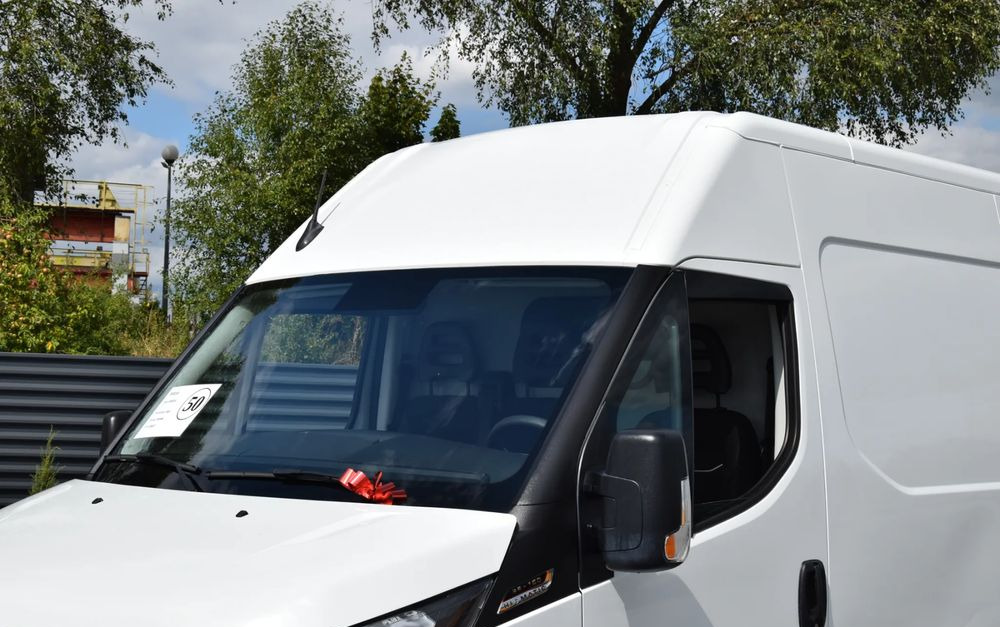 Цельнометаллический фургон Iveco DAILY MAXI 35S16 / 2.3 - 160 KM / AUTOMAT HI-MATIC / NOWY MODEL / 3 OSOBY / DOSTAWCZE / BLASZAK / KLIMA / 2023 / SERWISOWANY / SPROWADZONY Z NIEMIEC: фото 10