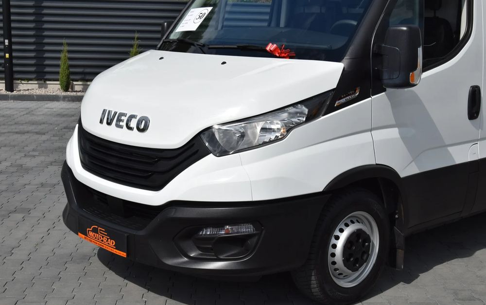 Цельнометаллический фургон Iveco DAILY MAXI 35S16 / 2.3 - 160 KM / AUTOMAT HI-MATIC / NOWY MODEL / 3 OSOBY / DOSTAWCZE / BLASZAK / KLIMA / 2023 / SERWISOWANY / SPROWADZONY Z NIEMIEC: фото 9