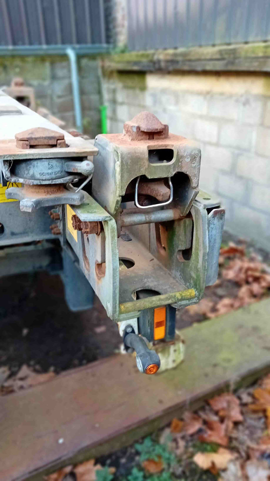 Полуприцеп-контейнеровоз/ Сменный кузов Для транспортировки контейнеров SCHMITZ CARGOBULL châssis porte-conteneur semi-remorque Os  - type SGF*3 - adaptable pour conteneur 20' et 40': фото 8