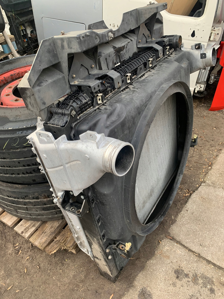 CHŁODNICA WODY POWIETRZA MERCEDES ACTROS MP4 MP 4 - Радиатор для Грузовиков: фото 4 CHŁODNICA WODY POWIETRZA MERCEDES ACTROS MP4 MP 4 - Радиатор для Грузовиков: фото 4