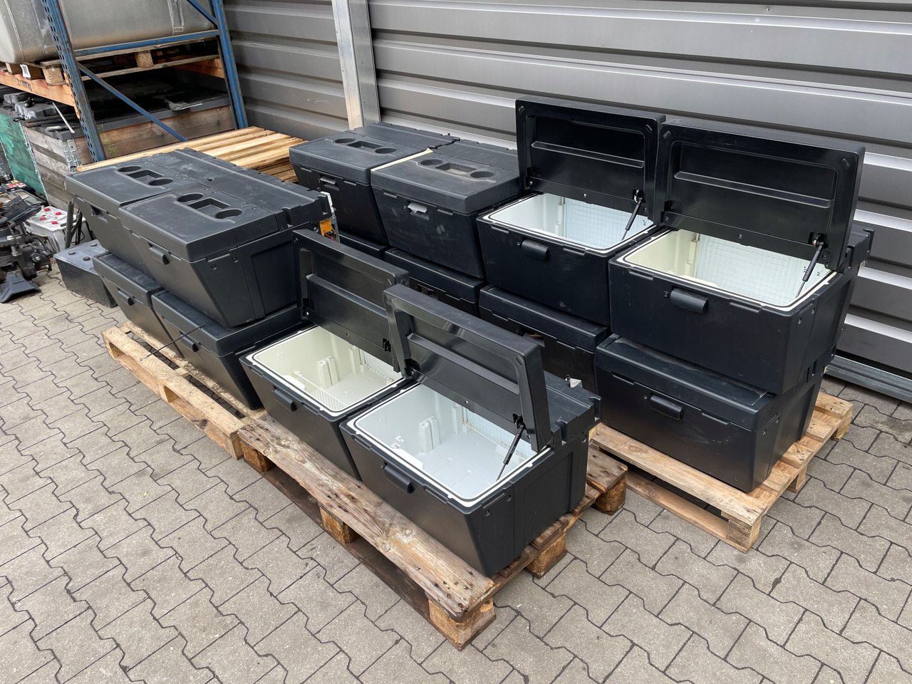 LODÓWKA IVECO HI-WAY HI WAY STRALIS - Кабина и интерьер для Грузовиков: фото 4 LODÓWKA IVECO HI-WAY HI WAY STRALIS - Кабина и интерьер для Грузовиков: фото 4