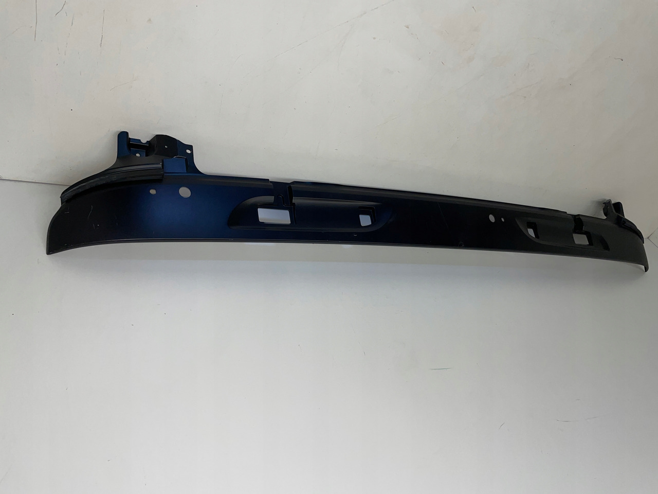 PODSZYBIE OSŁONA MASKOWNICA DAF CF 1980795 - Ветровое стекло для Грузовиков: фото 3 PODSZYBIE OSŁONA MASKOWNICA DAF CF 1980795 - Ветровое стекло для Грузовиков: фото 3