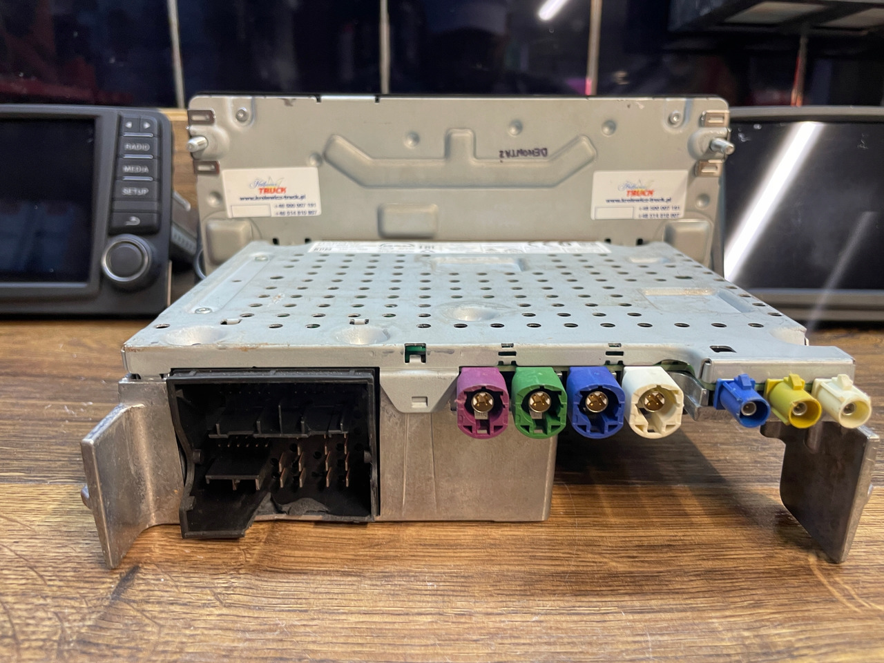 RADIO NAWIGACJA MAN TGS TGX EURO 6 81281006043 - Система навигации для Грузовиков: фото 5 RADIO NAWIGACJA MAN TGS TGX EURO 6 81281006043 - Система навигации для Грузовиков: фото 5