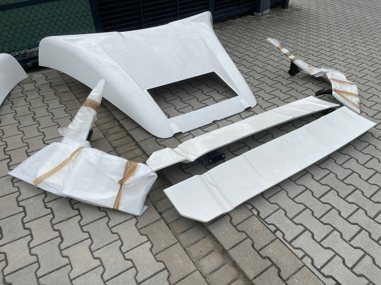 Spoiler Zakabinowy Górny Boczny Spoilery Zakabinowe Man TGX3 TG3 TGX 3 - Аэродинамика/ Спойлеры для Грузовиков: фото 1 Spoiler Zakabinowy Górny Boczny Spoilery Zakabinowe Man TGX3 TG3 TGX 3 - Аэродинамика/ Спойлеры для Грузовиков: фото 1