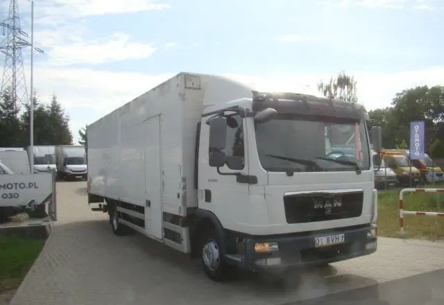 MAN TGL 12-220 8.10M KLIMA WINDA 2000KG - Грузовик с закрытым кузовом: фото 3 MAN TGL 12-220 8.10M KLIMA WINDA 2000KG - Грузовик с закрытым кузовом: фото 3
