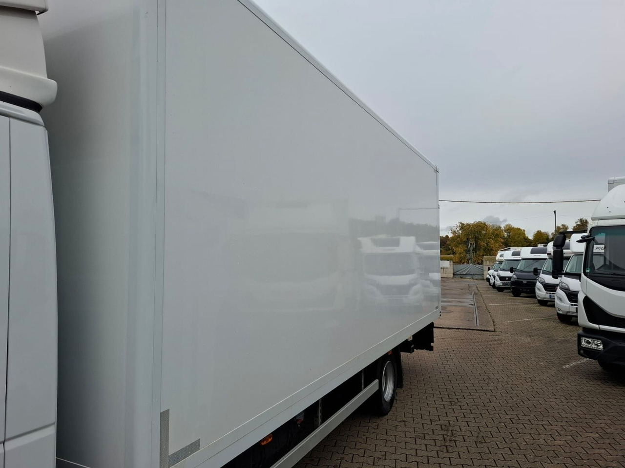 Iveco ML75-210P,LBW,Klima,Automatik,Spoiler, - Грузовик с закрытым кузовом: фото 5 Iveco ML75-210P,LBW,Klima,Automatik,Spoiler, - Грузовик с закрытым кузовом: фото 5