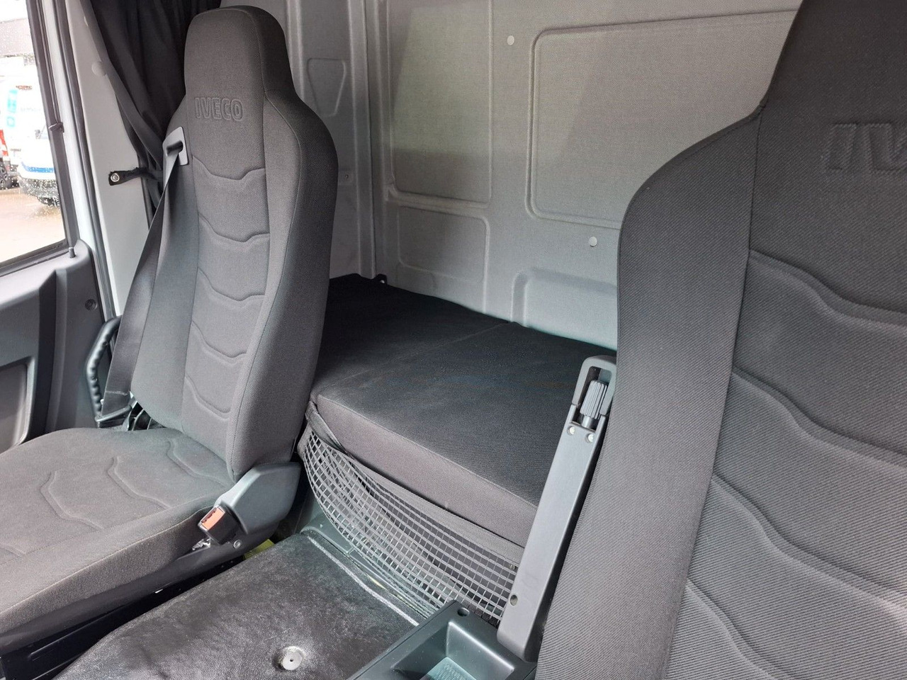 Фургон с закрытым кузовом Iveco ML80-210, FFH, Koffer, LBW, Luft,: фото 13 Фургон с закрытым кузовом Iveco ML80-210, FFH, Koffer, LBW, Luft,: фото 13