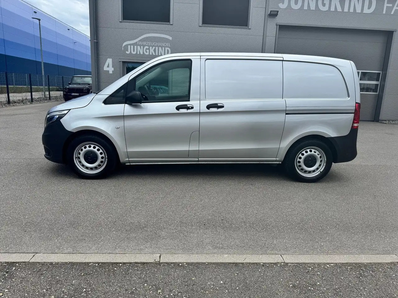 Mercedes-Benz Vito 114 CDI Kompakt Silber Klima Bott - Цельнометаллический фургон: фото 3 Mercedes-Benz Vito 114 CDI Kompakt Silber Klima Bott - Цельнометаллический фургон: фото 3