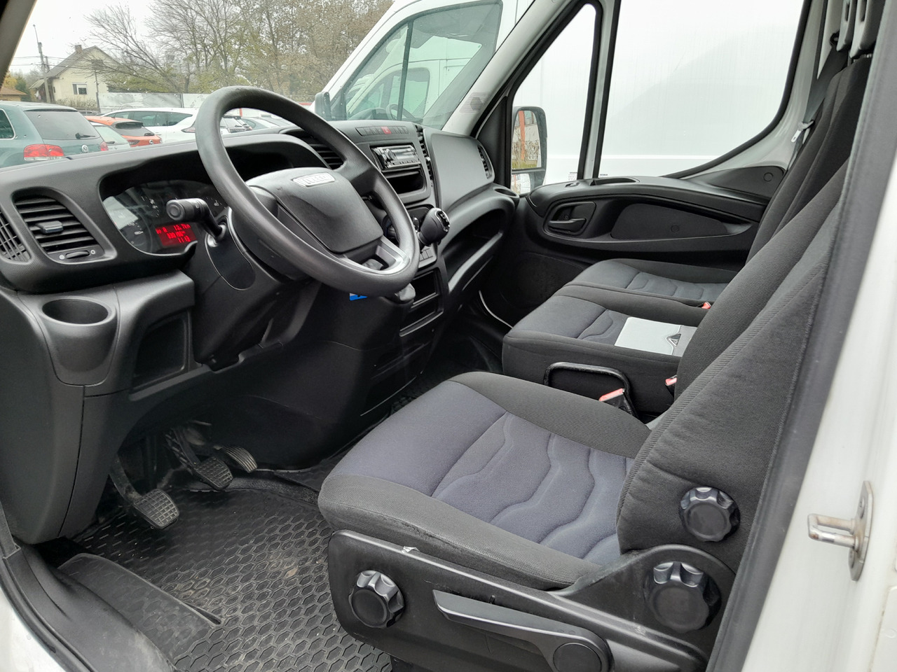 IVECO Daily 35S14 - Фургон с закрытым кузовом: фото 5 IVECO Daily 35S14 - Фургон с закрытым кузовом: фото 5