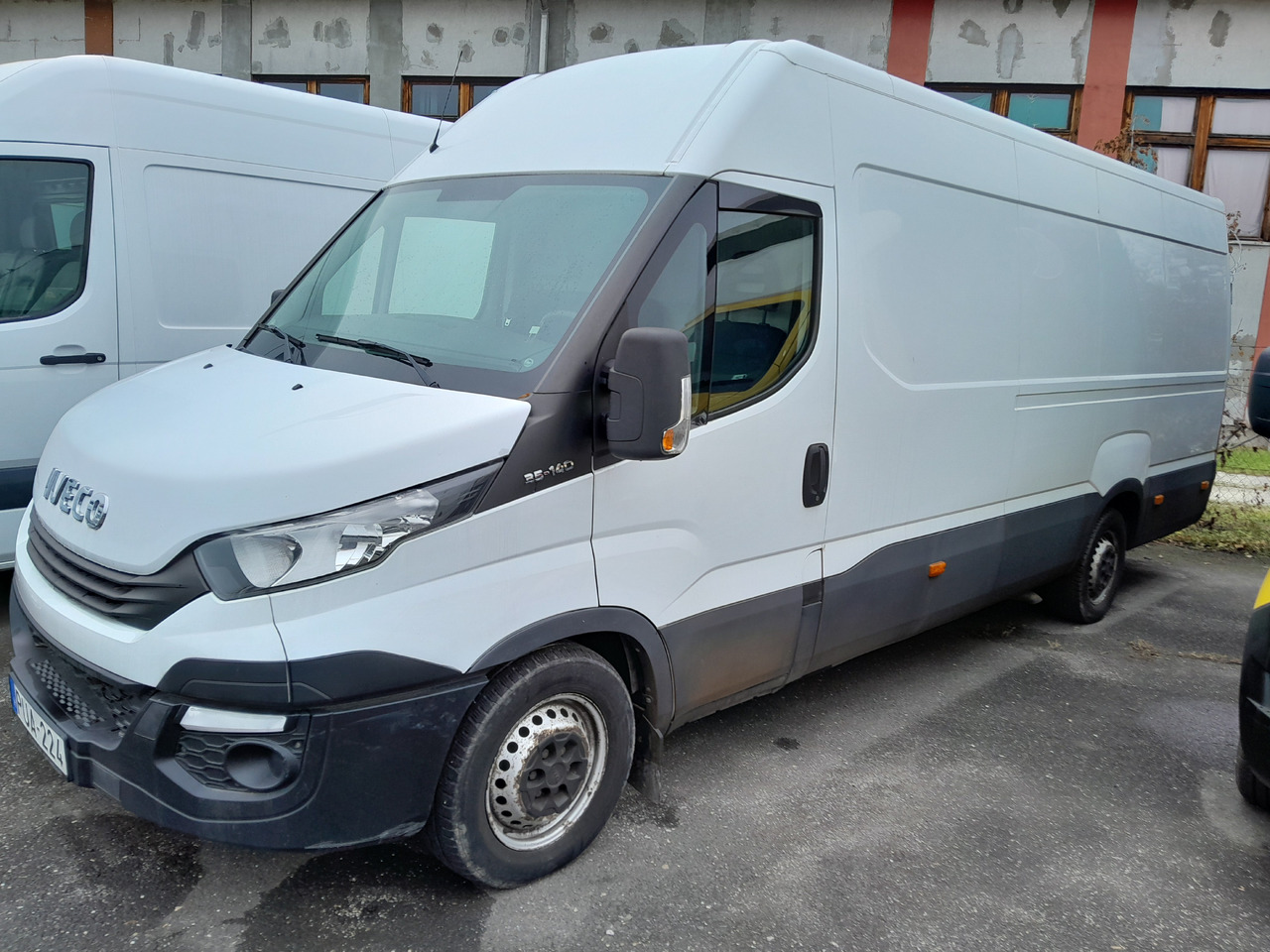 IVECO Daily 35S14 - Фургон с закрытым кузовом: фото 2 IVECO Daily 35S14 - Фургон с закрытым кузовом: фото 2