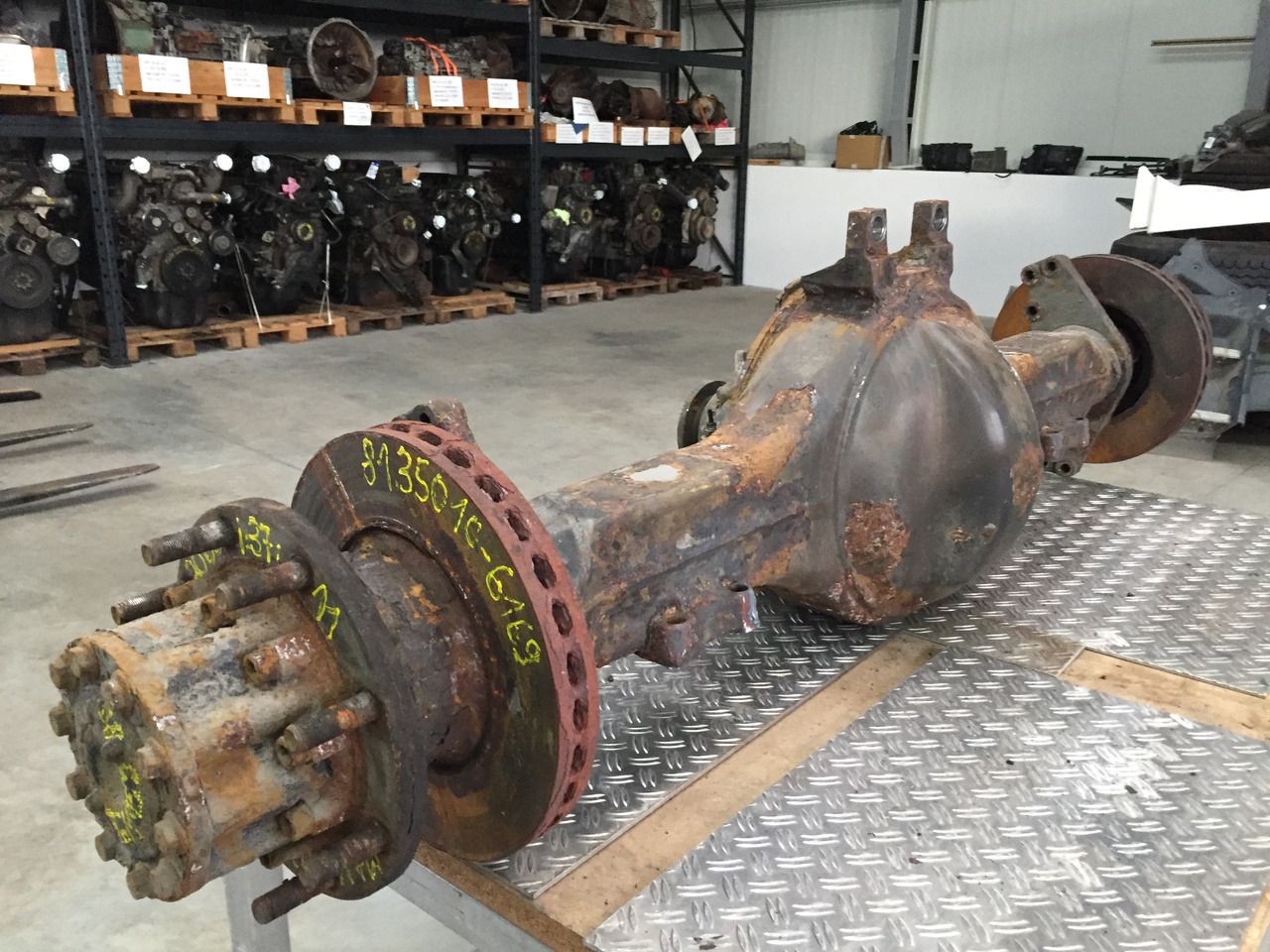 Gebrauchte Hinterachse MAN TGM 15.280, Typ : HY 11 3000, Artikel - Nr. : 81.35010 - 6169 - Задняя ось для Грузовиков: фото 2 Gebrauchte Hinterachse MAN TGM 15.280, Typ : HY 11 3000, Artikel - Nr. : 81.35010 - 6169 - Задняя ось для Грузовиков: фото 2