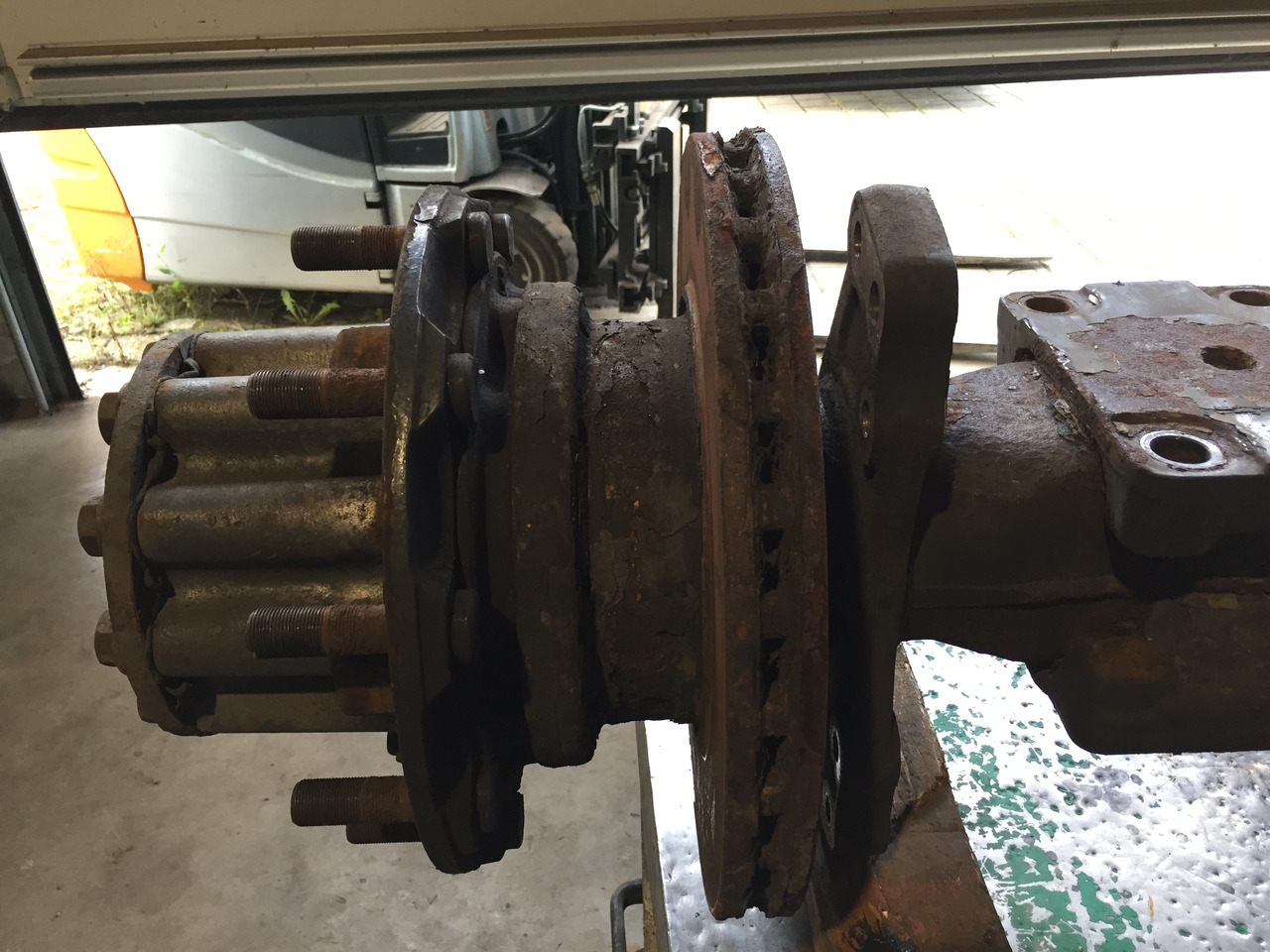 Gebrauchte Hinterradachse DB Axor 1824, Typ : HL6 / 1DCSL - 13, Artikel - Nr. : 99.99999 - 9999 - Задняя ось для Грузовиков: фото 2 Gebrauchte Hinterradachse DB Axor 1824, Typ : HL6 / 1DCSL - 13, Artikel - Nr. : 99.99999 - 9999 - Задняя ось для Грузовиков: фото 2