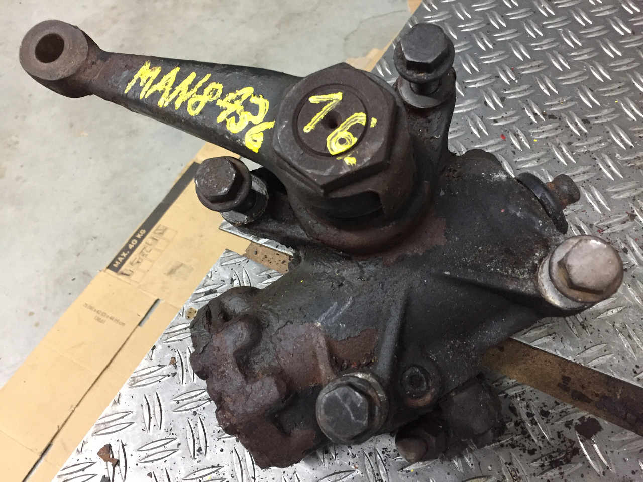 Gebrauchtes Lenkgetriebe MAN, 8.136, Artikel - Nr.: 81.9999 - 9999 - Рулевой механизм для Грузовиков: фото 3 Gebrauchtes Lenkgetriebe MAN, 8.136, Artikel - Nr.: 81.9999 - 9999 - Рулевой механизм для Грузовиков: фото 3