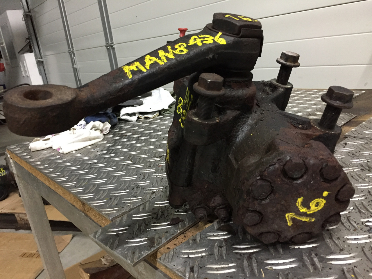 Gebrauchtes Lenkgetriebe MAN, 8.136, Artikel - Nr.: 81.9999 - 9999 - Рулевой механизм для Грузовиков: фото 5 Gebrauchtes Lenkgetriebe MAN, 8.136, Artikel - Nr.: 81.9999 - 9999 - Рулевой механизм для Грузовиков: фото 5