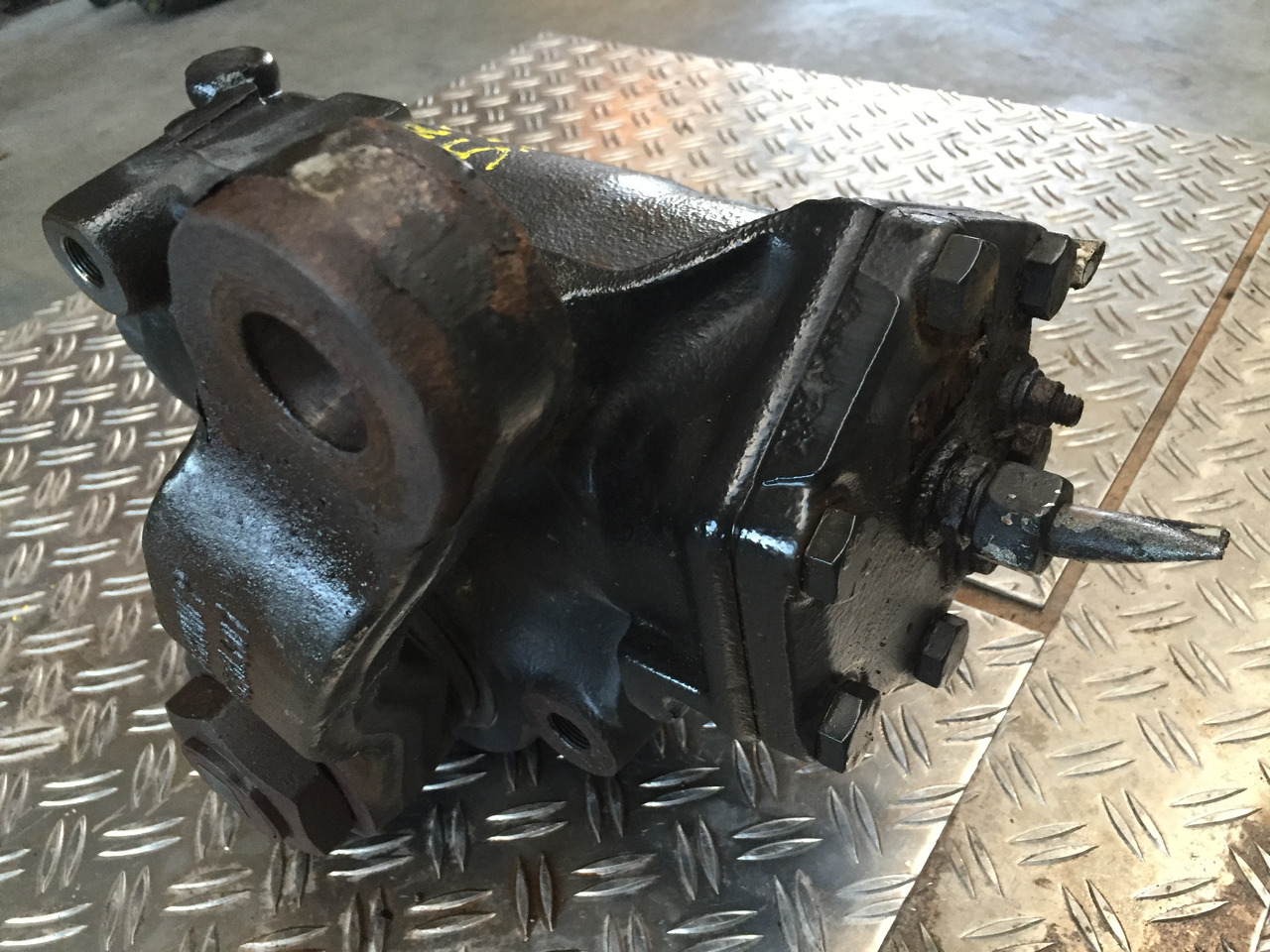 Gebrauchtes Lenkgetriebe, MAN TGM 15.280, Artikel - Nr. : 85.46200 - 6019 - Рулевой механизм для Грузовиков: фото 3 Gebrauchtes Lenkgetriebe, MAN TGM 15.280, Artikel - Nr. : 85.46200 - 6019 - Рулевой механизм для Грузовиков: фото 3