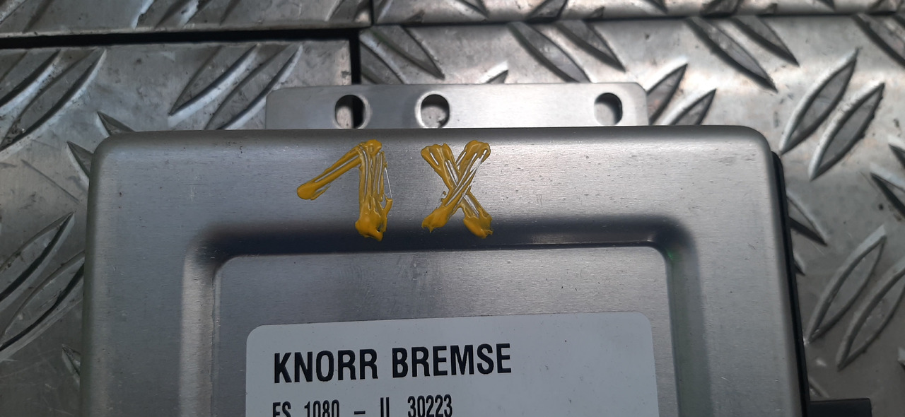 Gebrauchtes MB Atego, Knorr Bremse ABS Motorsteuergerät, Artikel - Nr. : A 000446 33 14 - Блок управления для Грузовиков: фото 4 Gebrauchtes MB Atego, Knorr Bremse ABS Motorsteuergerät, Artikel - Nr. : A 000446 33 14 - Блок управления для Грузовиков: фото 4