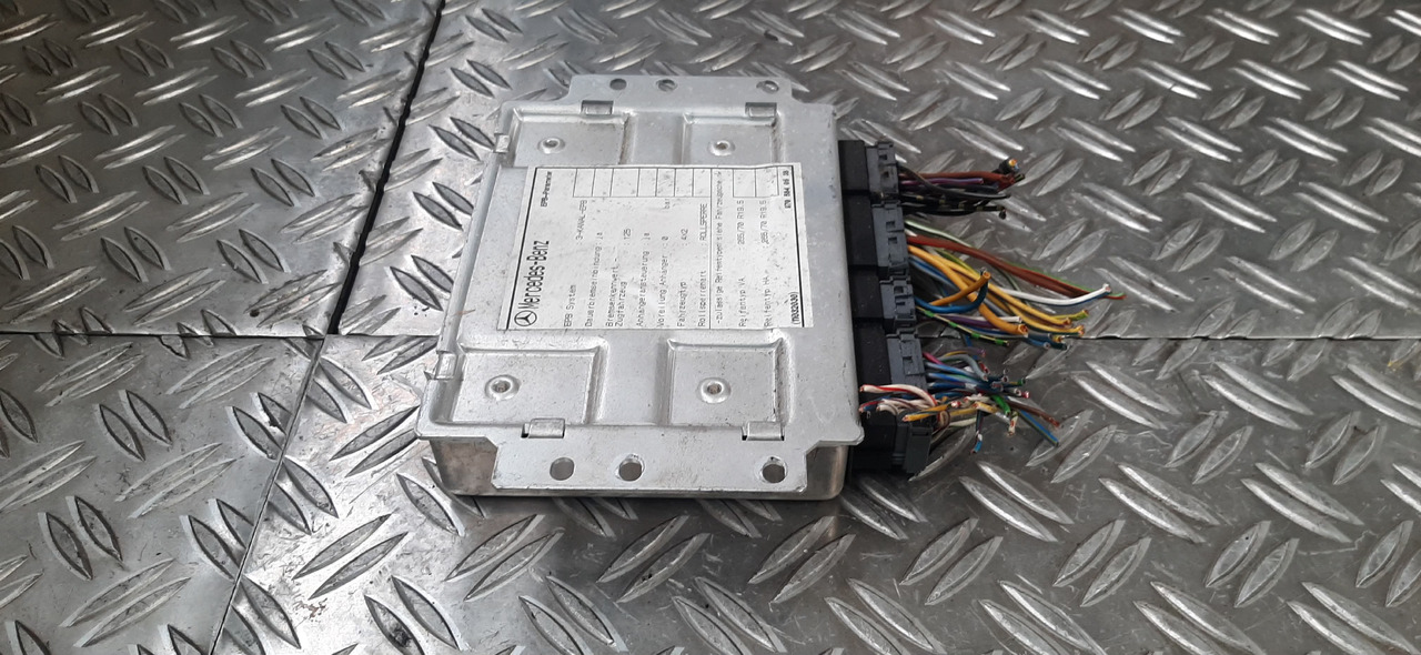 Gebrauchtes MB Knorr Bremse ES 1113 Steuergerät EPB, Artikel - Nr. : A 000 446 16 36 - Блок управления для Грузовиков: фото 4 Gebrauchtes MB Knorr Bremse ES 1113 Steuergerät EPB, Artikel - Nr. : A 000 446 16 36 - Блок управления для Грузовиков: фото 4