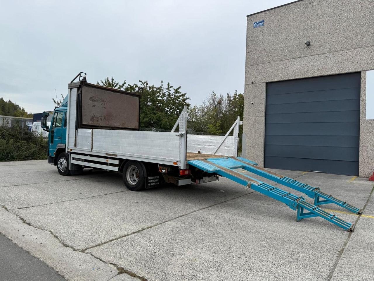 VOLVO FL 12 250, 2004 god. - Грузовик бортовой/ Платформа: фото 2 VOLVO FL 12 250, 2004 god. - Грузовик бортовой/ Платформа: фото 2