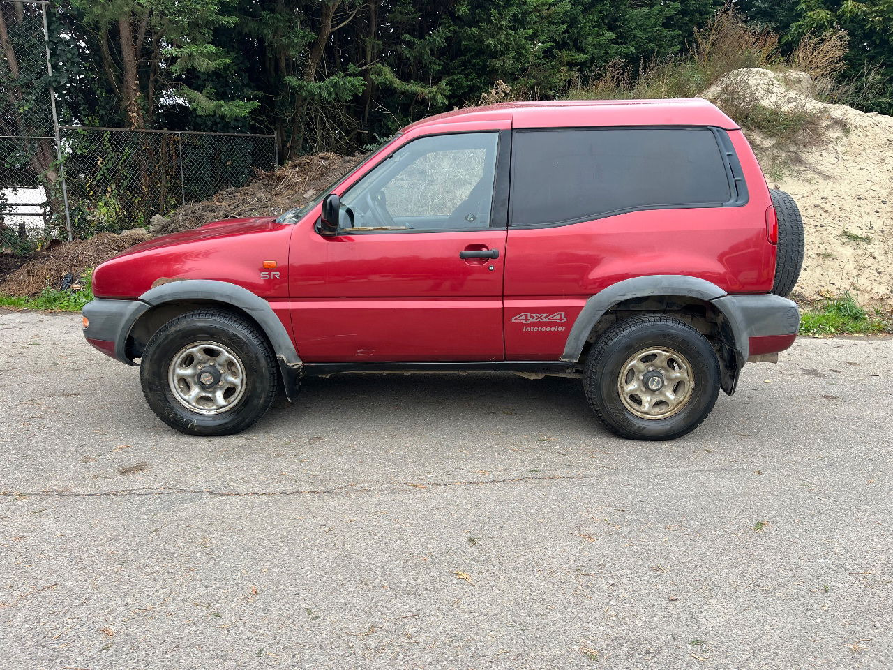 Nissan - Легковой автомобиль: фото 2 Nissan - Легковой автомобиль: фото 2