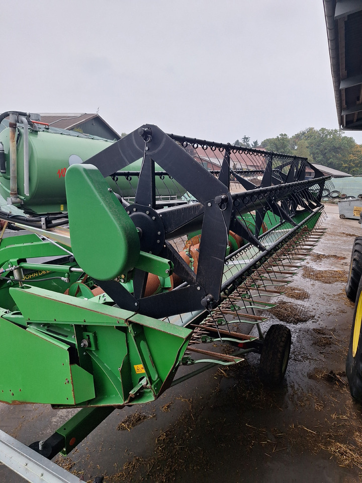 JOHN DEERE T550 - Зерноуборочный комбайн: фото 3 JOHN DEERE T550 - Зерноуборочный комбайн: фото 3