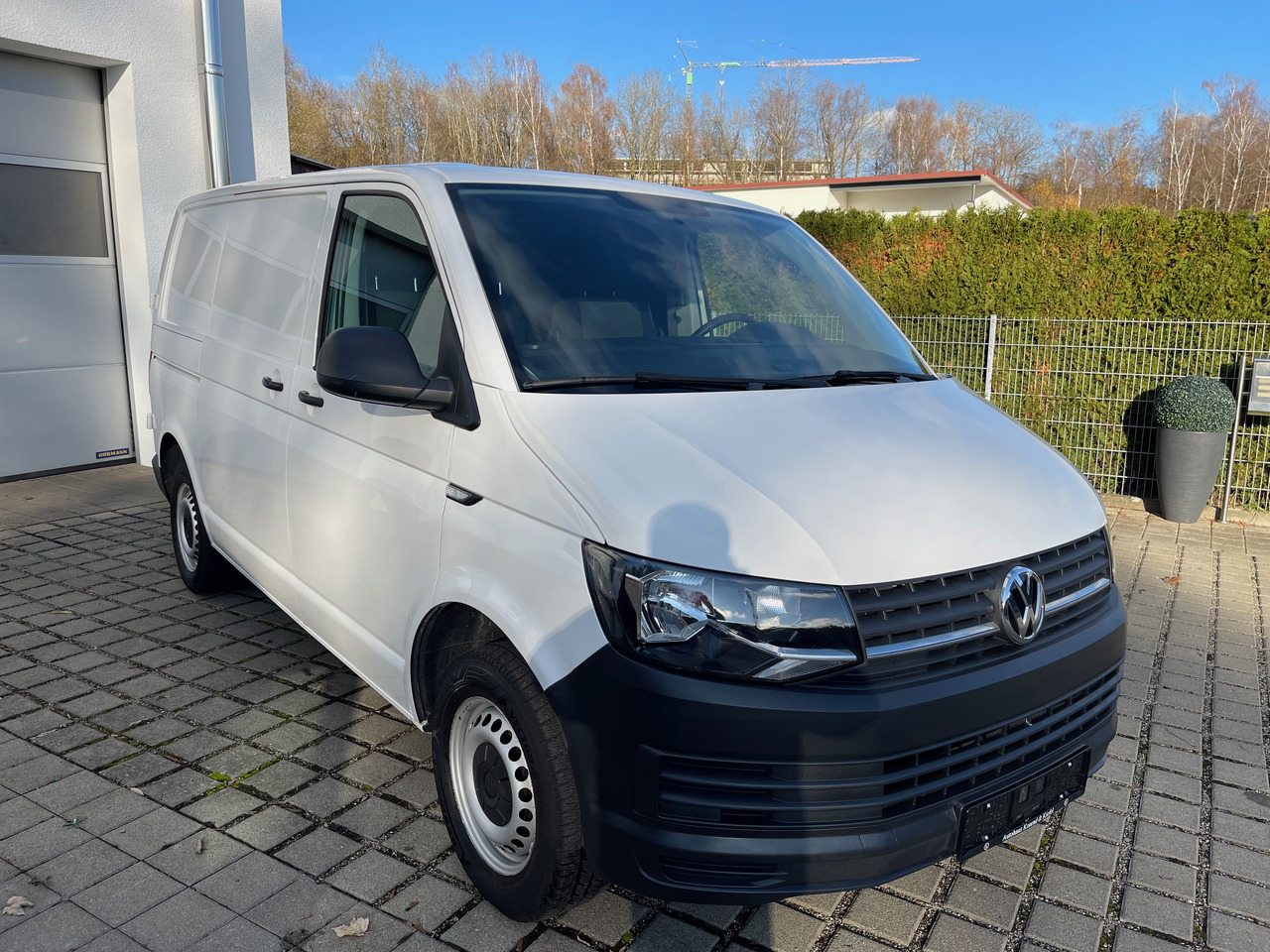 VOLKSWAGEN T6 Transporter Klima/PDC/AHK/Standheizung - Цельнометаллический фургон: фото 2 VOLKSWAGEN T6 Transporter Klima/PDC/AHK/Standheizung - Цельнометаллический фургон: фото 2