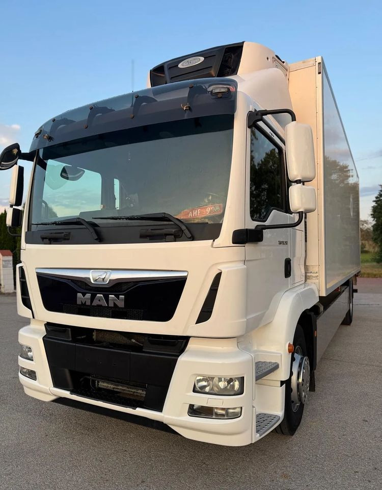 MAN TGM18.290 4x2 ACC/ CHłODNIA Z WINDĄ /CARRIER 850MT /SYPIALKA / EURO6/ASO - Рефрижератор: фото 2 MAN TGM18.290 4x2 ACC/ CHłODNIA Z WINDĄ /CARRIER 850MT /SYPIALKA / EURO6/ASO - Рефрижератор: фото 2