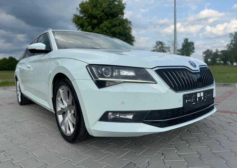 Универсал Skoda Superb 2.0 TSI 4x4 Sportline DSG: фото 10 Универсал Skoda Superb 2.0 TSI 4x4 Sportline DSG: фото 10