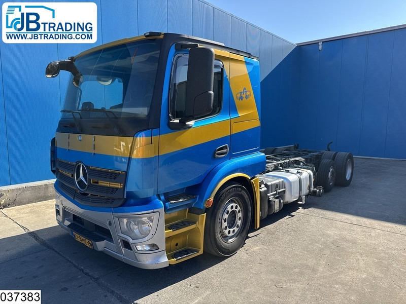Mercedes-Benz Actros 2443 EURO 6, Winch, Hydraulic - Грузовик-шасси: фото 1 Mercedes-Benz Actros 2443 EURO 6, Winch, Hydraulic - Грузовик-шасси: фото 1