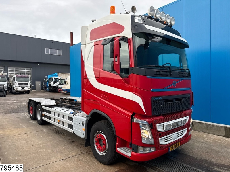 Volvo FH 550 6x2, EURO 6 - Грузовик-шасси: фото 3 Volvo FH 550 6x2, EURO 6 - Грузовик-шасси: фото 3