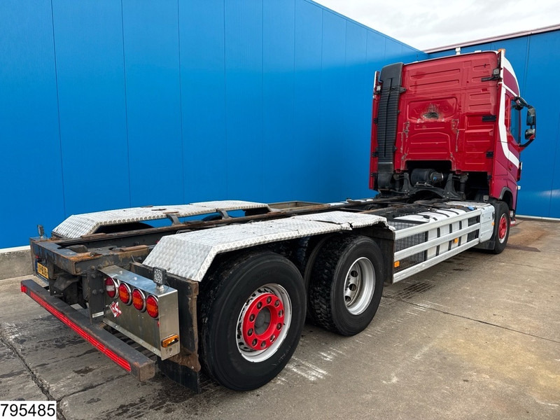 Volvo FH 550 6x2, EURO 6 - Грузовик-шасси: фото 2 Volvo FH 550 6x2, EURO 6 - Грузовик-шасси: фото 2