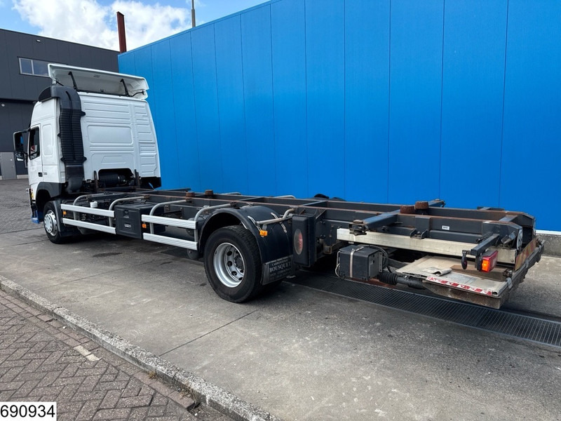 Volvo FM 330 EURO 6, BDF - Грузовик-контейнеровоз/ Сменный кузов: фото 4 Volvo FM 330 EURO 6, BDF - Грузовик-контейнеровоз/ Сменный кузов: фото 4