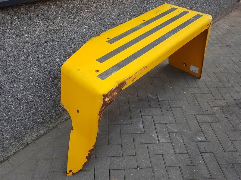 Ahlmann AZ150-4181501A-R/A-Mud guard/Kotfluegel/Spatbord - Крыло для Строительной техники: фото 2 Ahlmann AZ150-4181501A-R/A-Mud guard/Kotfluegel/Spatbord - Крыло для Строительной техники: фото 2