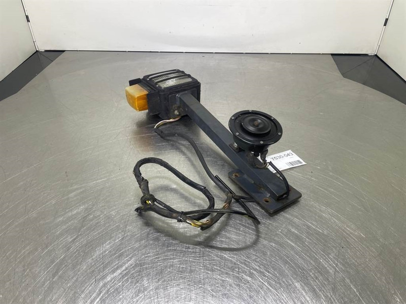 Ahlmann AZ6-4145335O/4193447A-Light/Leuchte/Verlichting - Электрическая система для Строительной техники: фото 2 Ahlmann AZ6-4145335O/4193447A-Light/Leuchte/Verlichting - Электрическая система для Строительной техники: фото 2