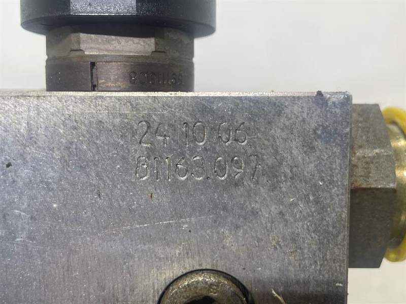 Гидравлика для Строительной техники Hyundai HL757-7A-11LD-30700 / VAD0511111-Fan motor: фото 6