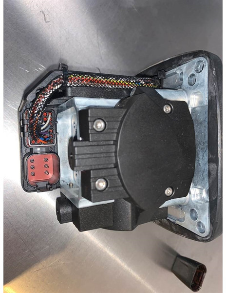 JLG 3006H-Elobau-J4F6ASS00GA0051F-Joystick/Steuergriff - Электрическая система для Строительной техники: фото 5 JLG 3006H-Elobau-J4F6ASS00GA0051F-Joystick/Steuergriff - Электрическая система для Строительной техники: фото 5