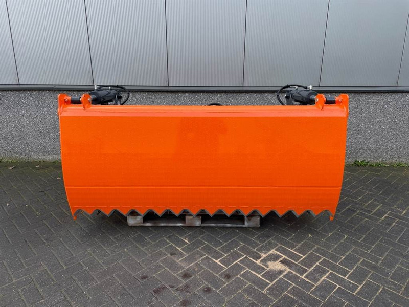 MAMMUT SC220M - Silage cutter/Silageschneider/Kuilhapper - Техника для силоса: фото 1 MAMMUT SC220M - Silage cutter/Silageschneider/Kuilhapper - Техника для силоса: фото 1