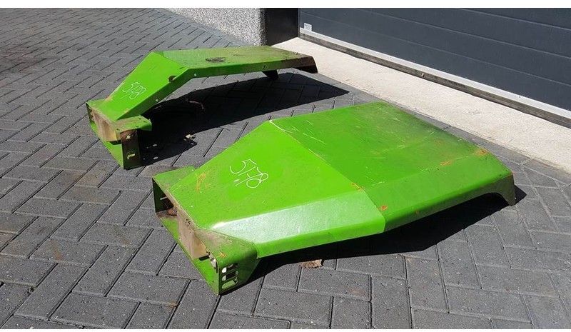 Manitou MT 1237 - Fender/Kotflügel/Spatbord - Крыло для Строительной техники: фото 3 Manitou MT 1237 - Fender/Kotflügel/Spatbord - Крыло для Строительной техники: фото 3
