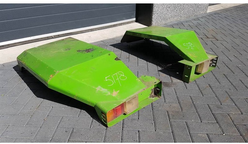 Manitou MT 1237 - Fender/Kotflügel/Spatbord - Крыло для Строительной техники: фото 1 Manitou MT 1237 - Fender/Kotflügel/Spatbord - Крыло для Строительной техники: фото 1