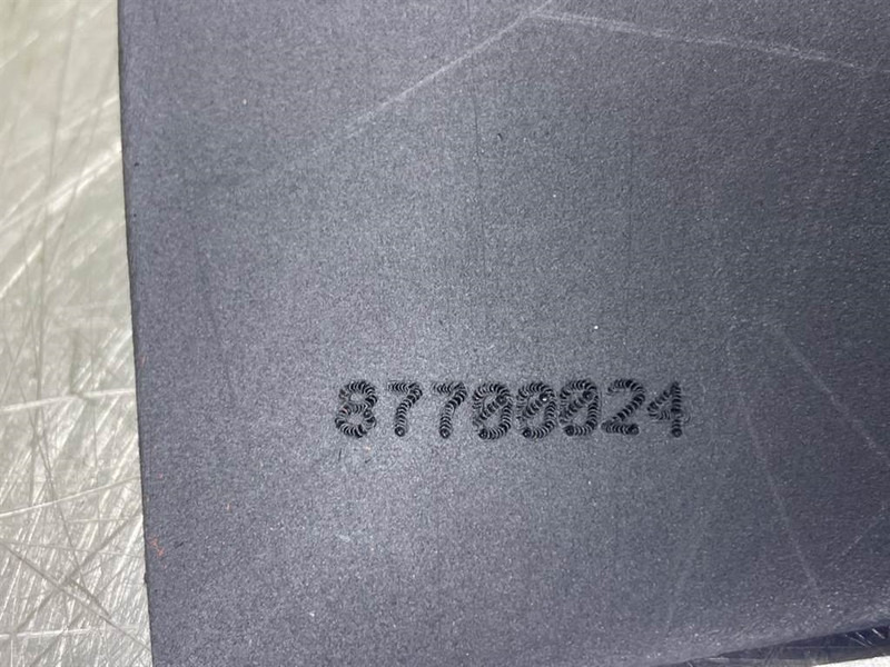 New Holland W110C-87700024-Fan/Lüfterrad/Koelvin - Двигатель для Строительной техники: фото 3 New Holland W110C-87700024-Fan/Lüfterrad/Koelvin - Двигатель для Строительной техники: фото 3