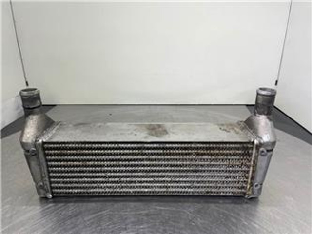 New Holland W110C - Intercooler/Kühler/Koeler - Двигатель для Строительной техники: фото 1 New Holland W110C - Intercooler/Kühler/Koeler - Двигатель для Строительной техники: фото 1