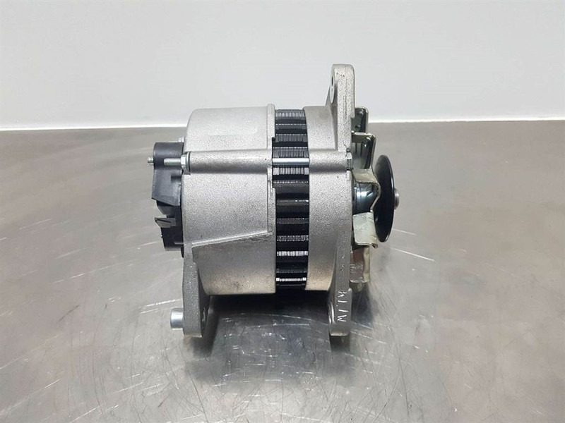 Terex Schaeff SKL843-14V 65A-Alternator/Lichtmaschine/Dynamo - Двигатель для Строительной техники: фото 3 Terex Schaeff SKL843-14V 65A-Alternator/Lichtmaschine/Dynamo - Двигатель для Строительной техники: фото 3