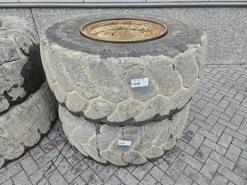 Terex TL260S-20.5R25-Tire/Reifen/Band - Шины и диски для Строительной техники: фото 2 Terex TL260S-20.5R25-Tire/Reifen/Band - Шины и диски для Строительной техники: фото 2