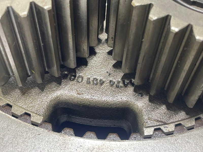 ZF MT-L3075II-4474051224-Final drive/Abtrieb - Ось и запчасти для Строительной техники: фото 3 ZF MT-L3075II-4474051224-Final drive/Abtrieb - Ось и запчасти для Строительной техники: фото 3