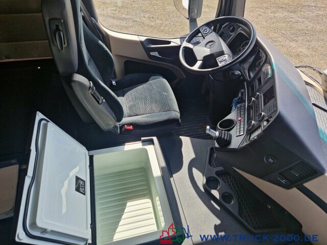 Фото интерьера 1: Грузовик бортовой/ Платформа, Автоманипулятор Mercedes-Benz Actros 2548 6x2 Kran PK20501 bei 11m/1,64 Tonnen