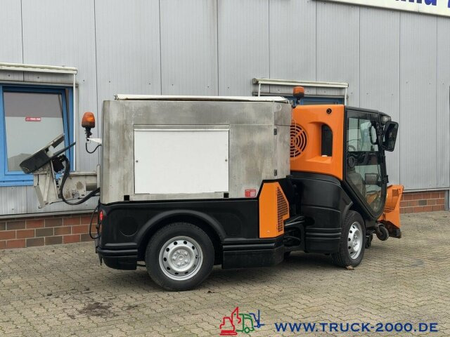 Multicar Nilfisk JungoJet3500 Winterdienst & Kehrmaschine - Подметально-уборочная машина: фото 4 Multicar Nilfisk JungoJet3500 Winterdienst & Kehrmaschine - Подметально-уборочная машина: фото 4