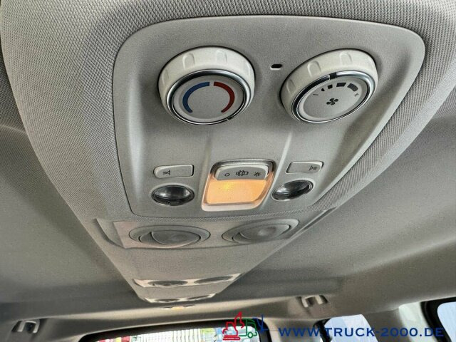 Opel Vivaro 9 Sitzer Klima vorne & hinten Navi + DAB - Микроавтобус, Пассажирский фургон: фото 3 Opel Vivaro 9 Sitzer Klima vorne & hinten Navi + DAB - Микроавтобус, Пассажирский фургон: фото 3