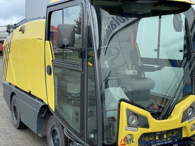 Schmidt Johnston Bucher CX 201 Sweeper Kehren + Sprühen - Подметально-уборочная машина: фото 2 Schmidt Johnston Bucher CX 201 Sweeper Kehren + Sprühen - Подметально-уборочная машина: фото 2
